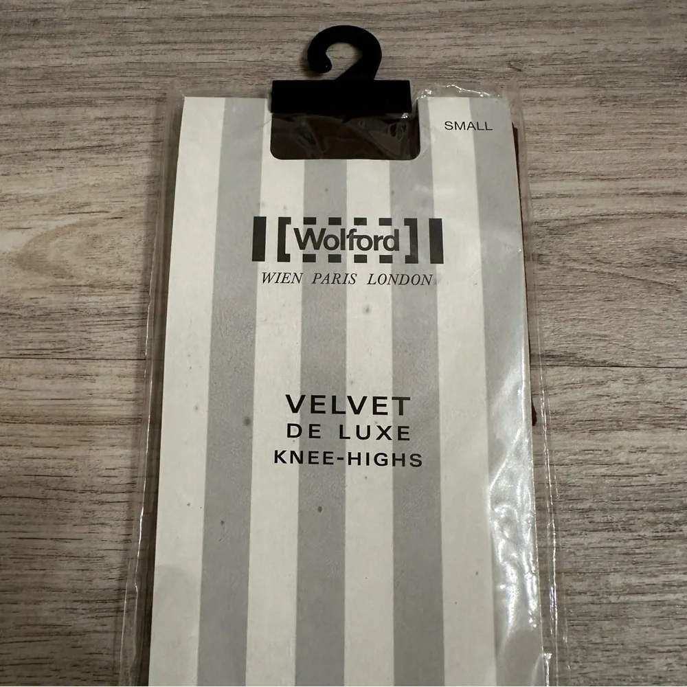 Wolford Velvet De Luxe Knee-Highs color Coco #4033 size small